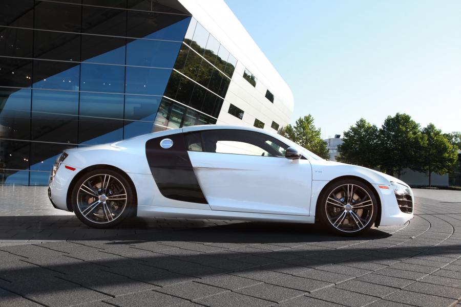 Audi R8 Exclusive Selection Edition 2012 года  (NA) (фото 5 из 18)